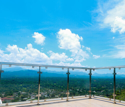 Внешний вид отеля View 360 в Канди, фото 4