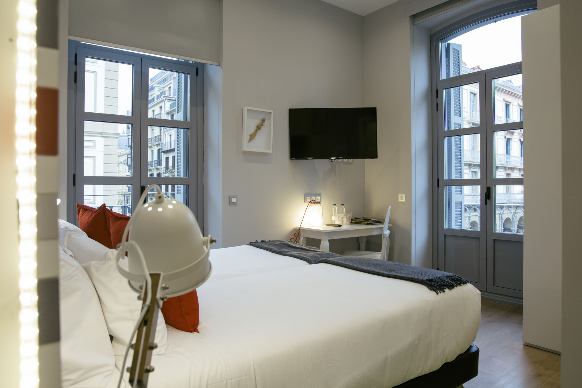 Фото Legazpi Doce Rooms & Suites