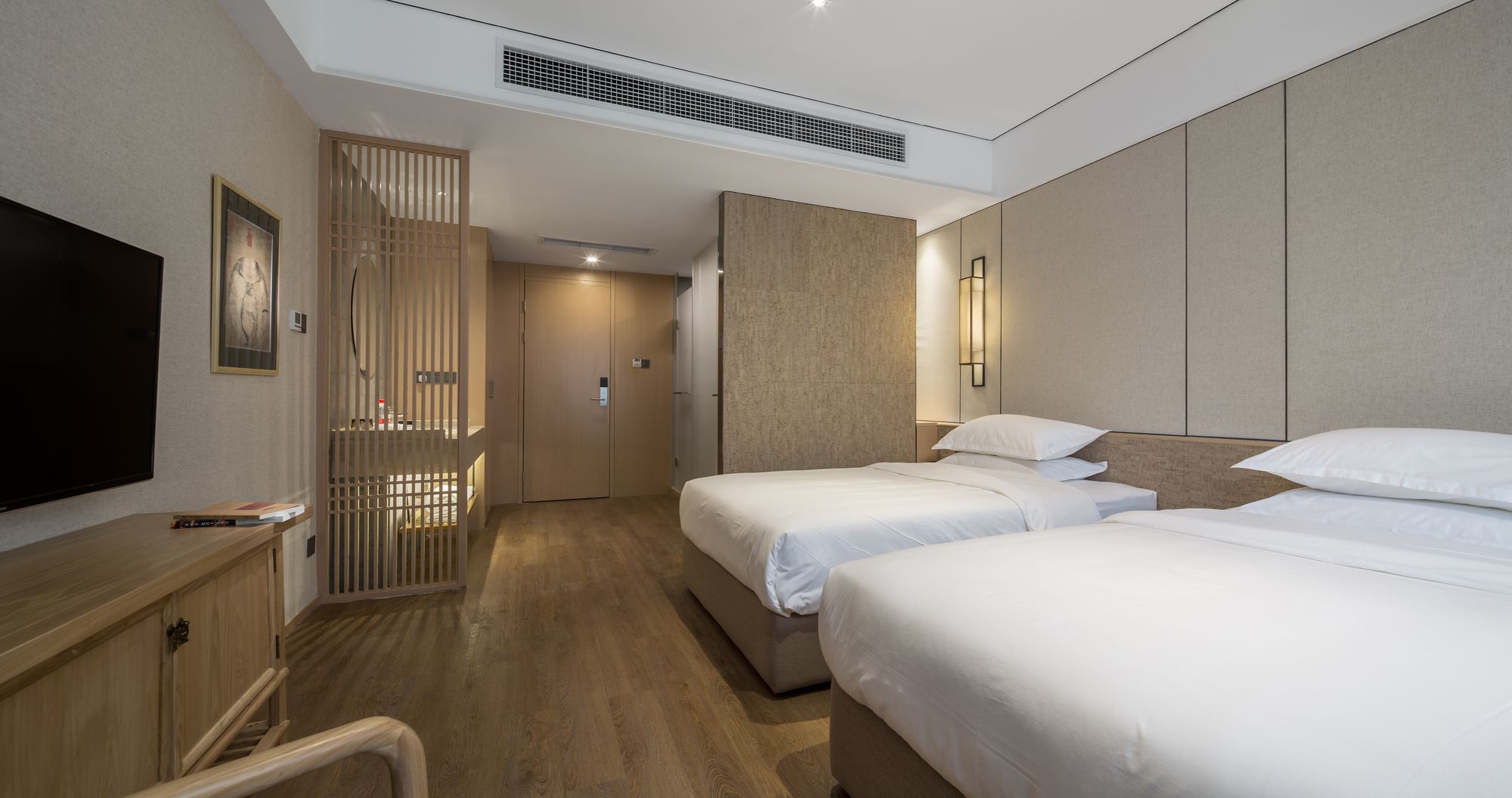 Фото The Hidden House Hotel