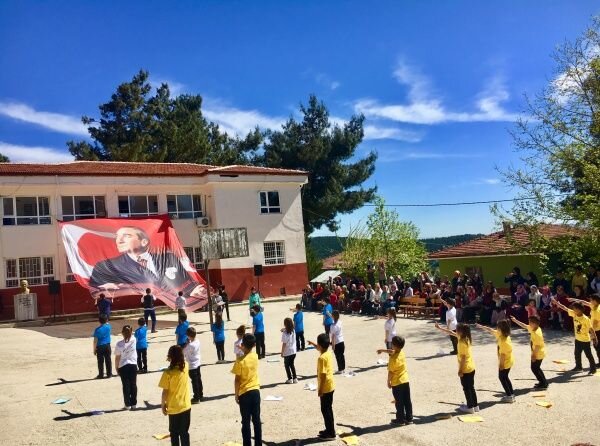 School Egribucak Middle School, Hassa, photo