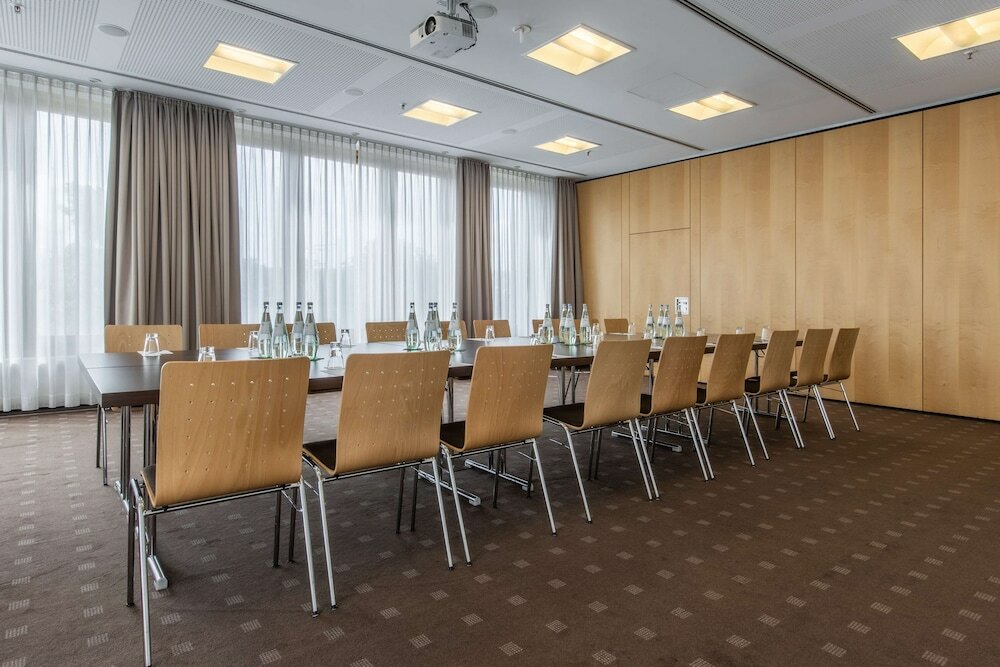 Фото Radisson Blu Hotel, Hannover