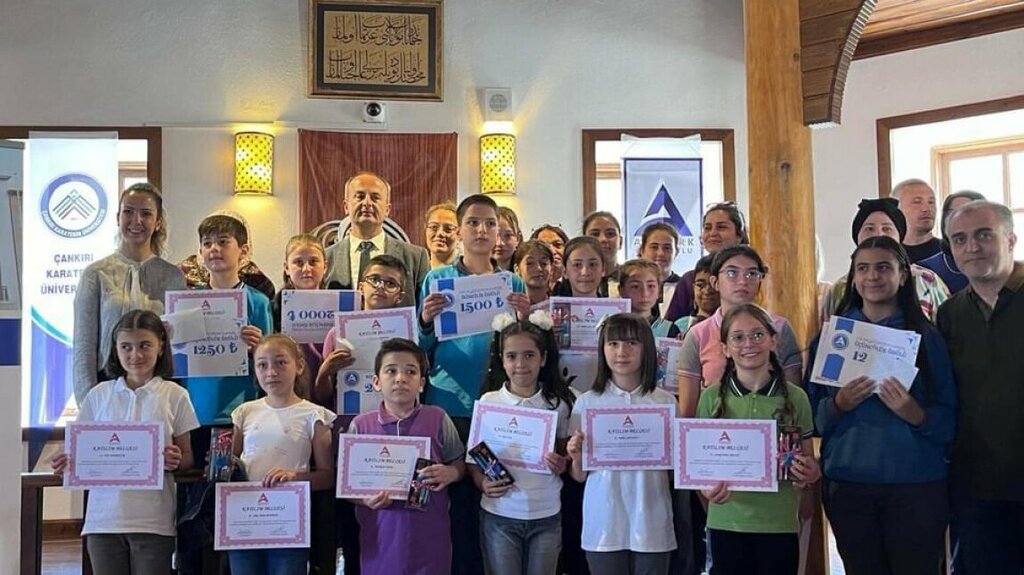 School Ataturk Middle School, Cankiri, photo