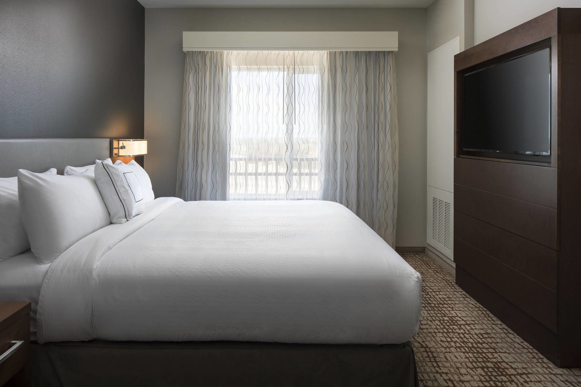 Фото Residence Inn by Marriott Redwood City San Carlos