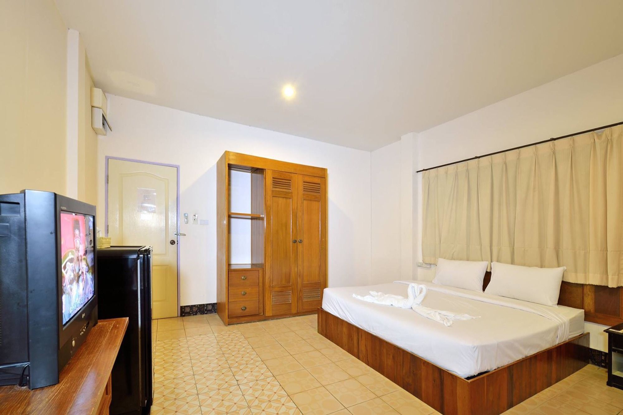 Фото Krabi Grand Place Hotel