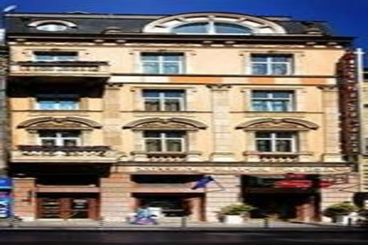 Фото отеля 1