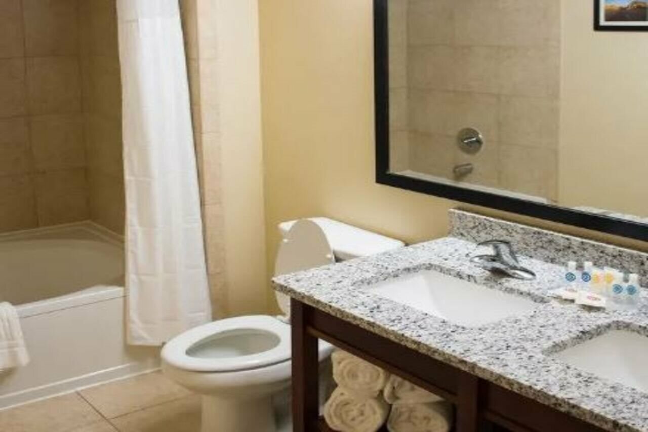 Фото Comfort Suites El Paso Airport