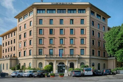 Гостиница Nh Siena в Сиене