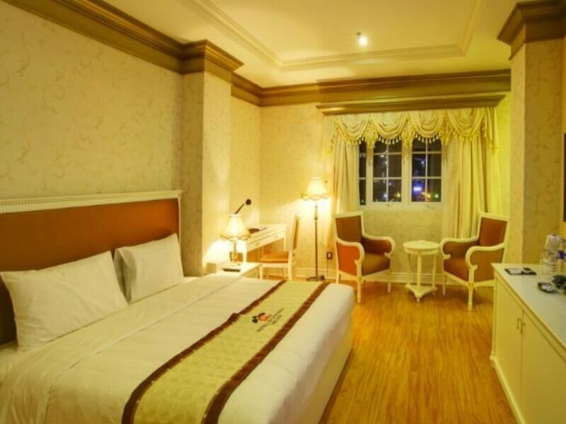 Фото Seventeen Saloon Hotel