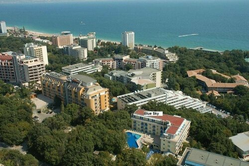 Гостиница Blue Sky Hotel - Parking & All Inclusive в Золотых Песках