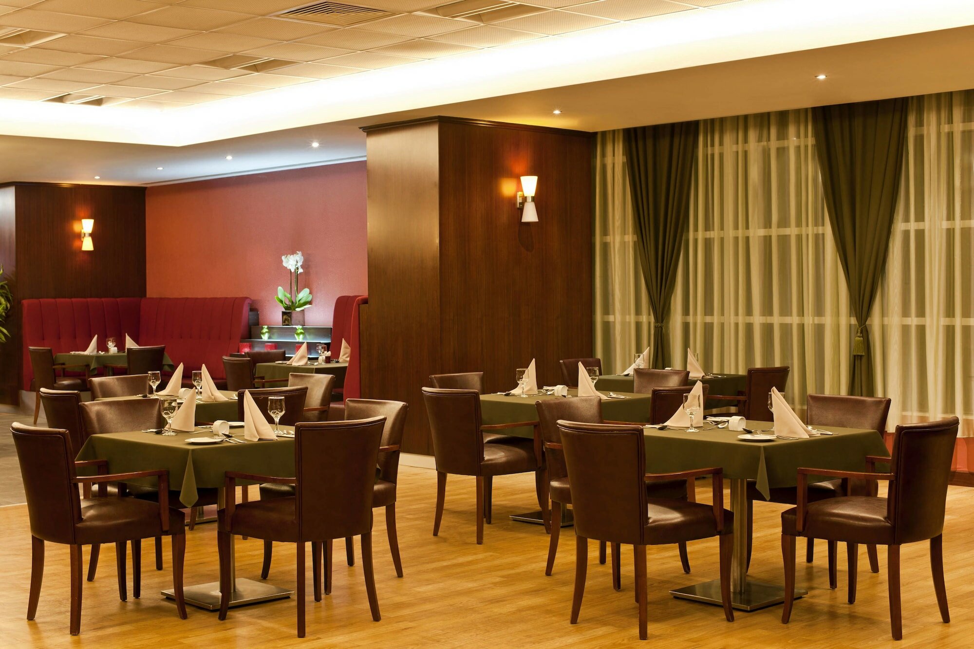 Фото Marriott Executive Apartments Atyrau