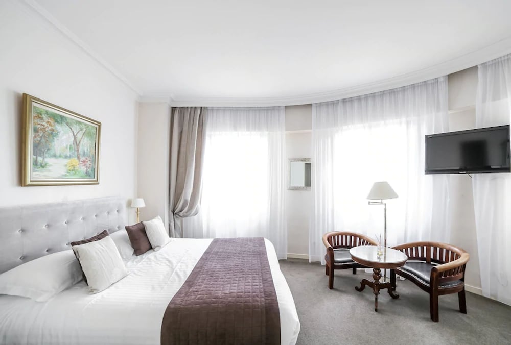 Фото Hôtel Petit Palais