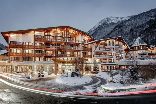 Внешний вид отеля Das Central - Alpine. Luxury. Life, Sölden в Зёльдене, фото 1