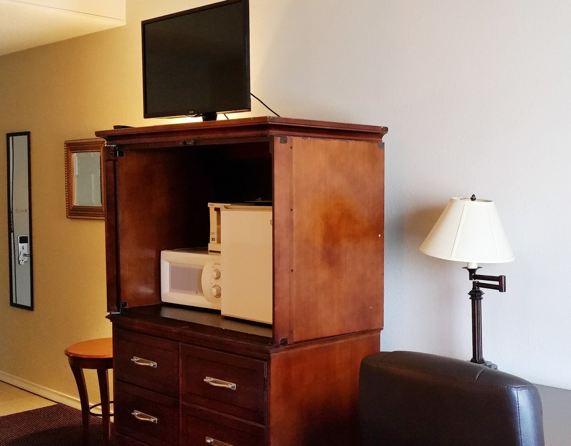 Фото Travelodge by Wyndham Watertown