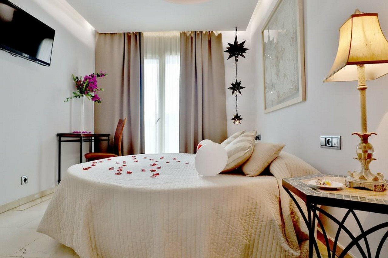 Фото Oasis Cordoba Hotel