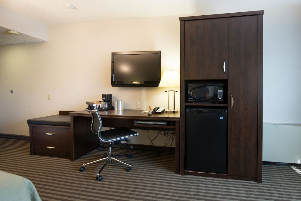 Фото Victoria Inn Hotel & Convention Centre Brandon