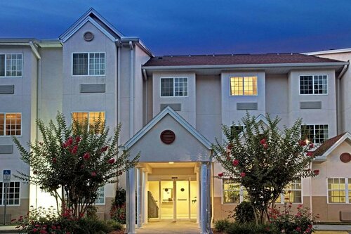 Гостиница Microtel Inn & Suites by Wyndham Brooksville