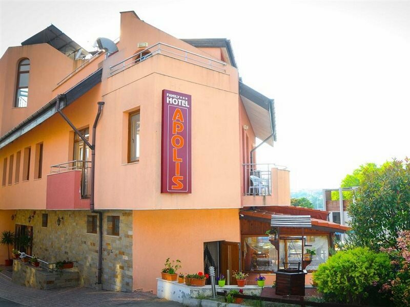 Фото отеля 2