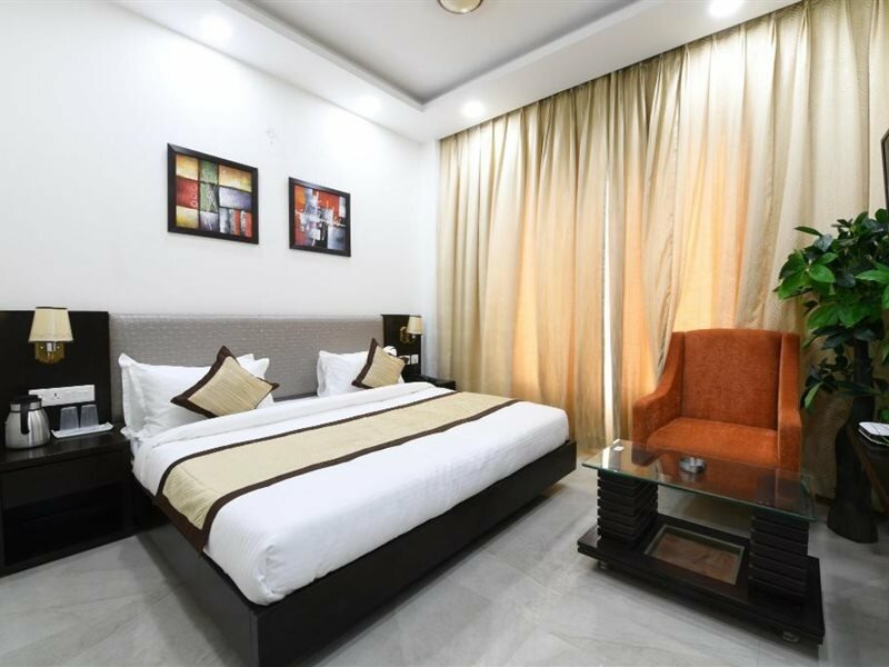 Фото отеля 2