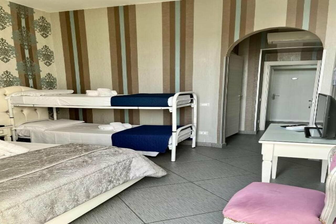 Фото Hotel New Sayonara