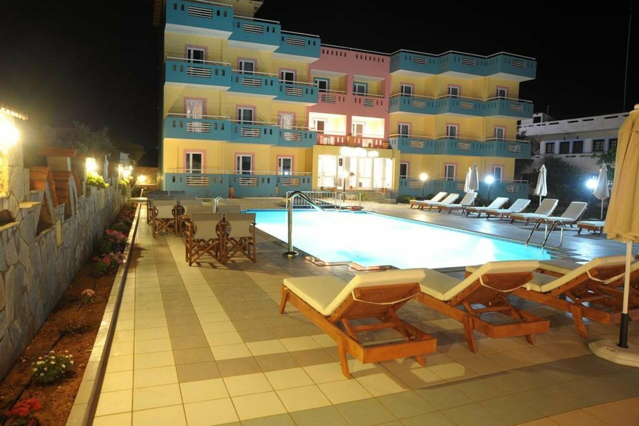 Фото отеля 1