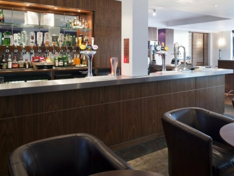 Фото Holiday Inn Manchester-Central Park, an Ihg Hotel