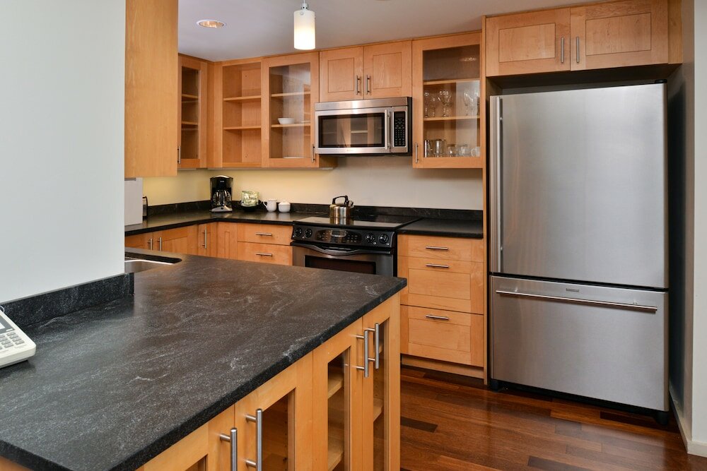 Фото Grand Eastonian Hotel & Suites