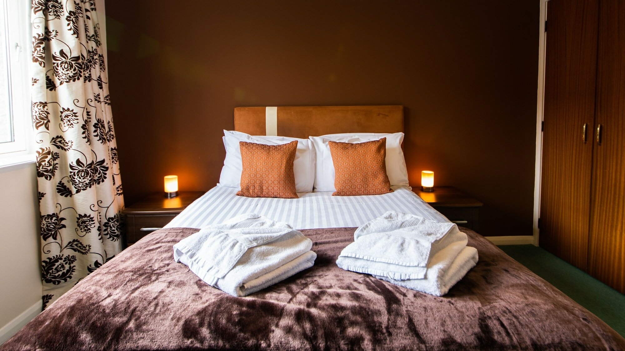 Фото The Spires Serviced Apartments Aberdeen