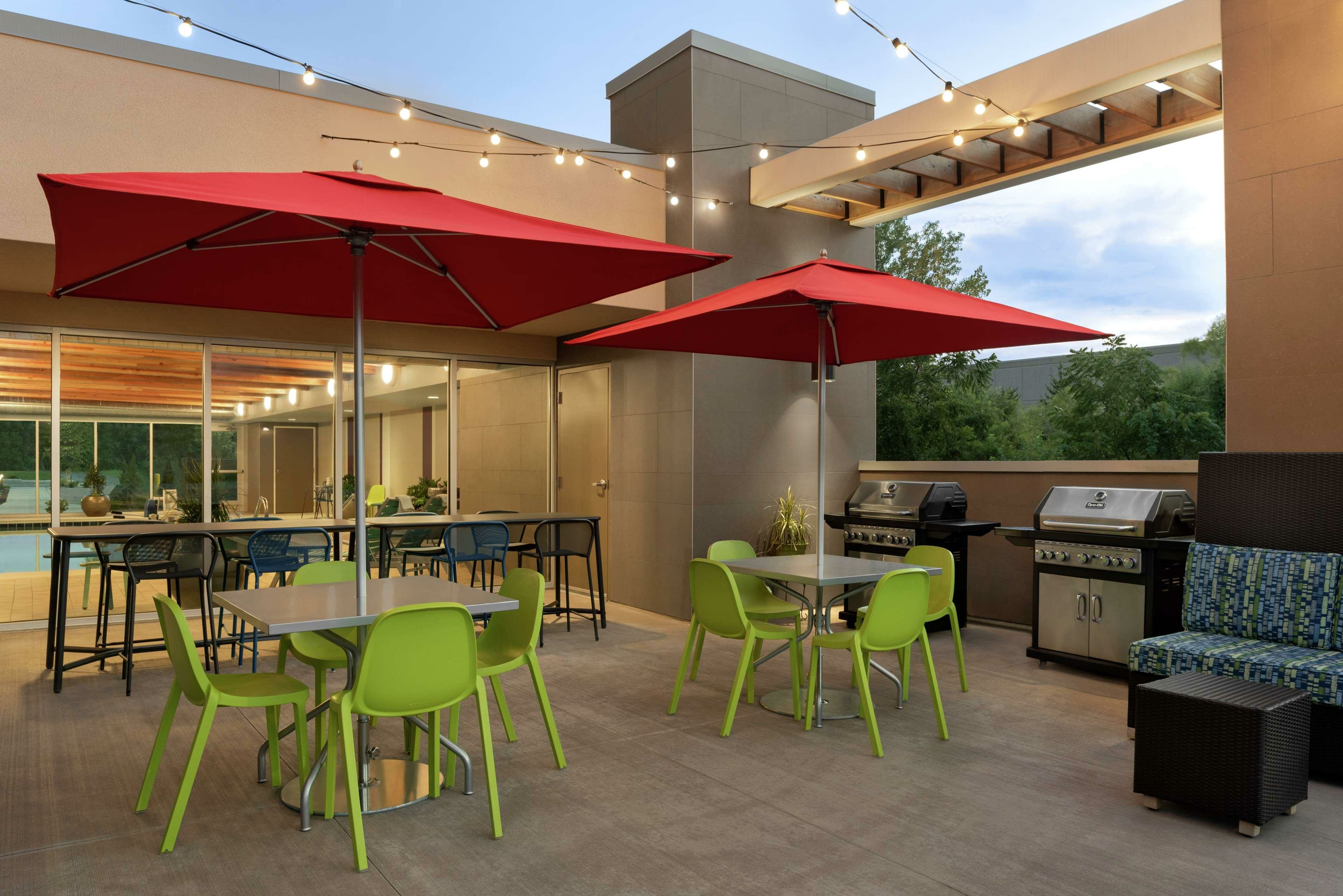 Фото Home2 Suites by Hilton Overland Park