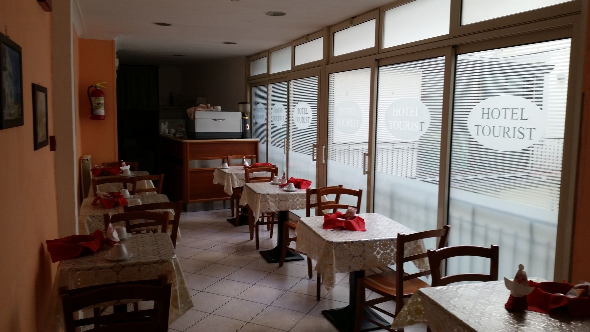 Фото Hotel Tourist