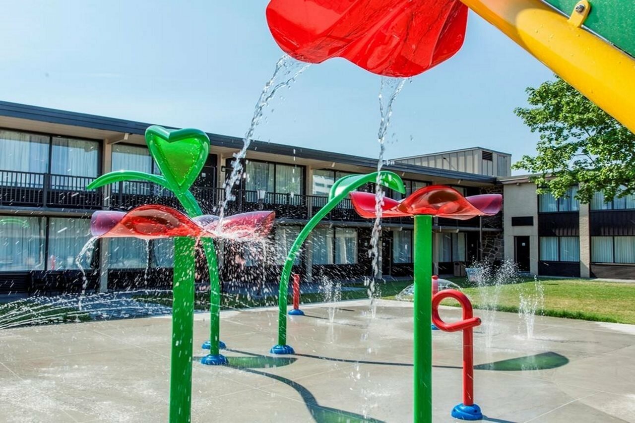 Фото Radisson Hotel Montreal Airport