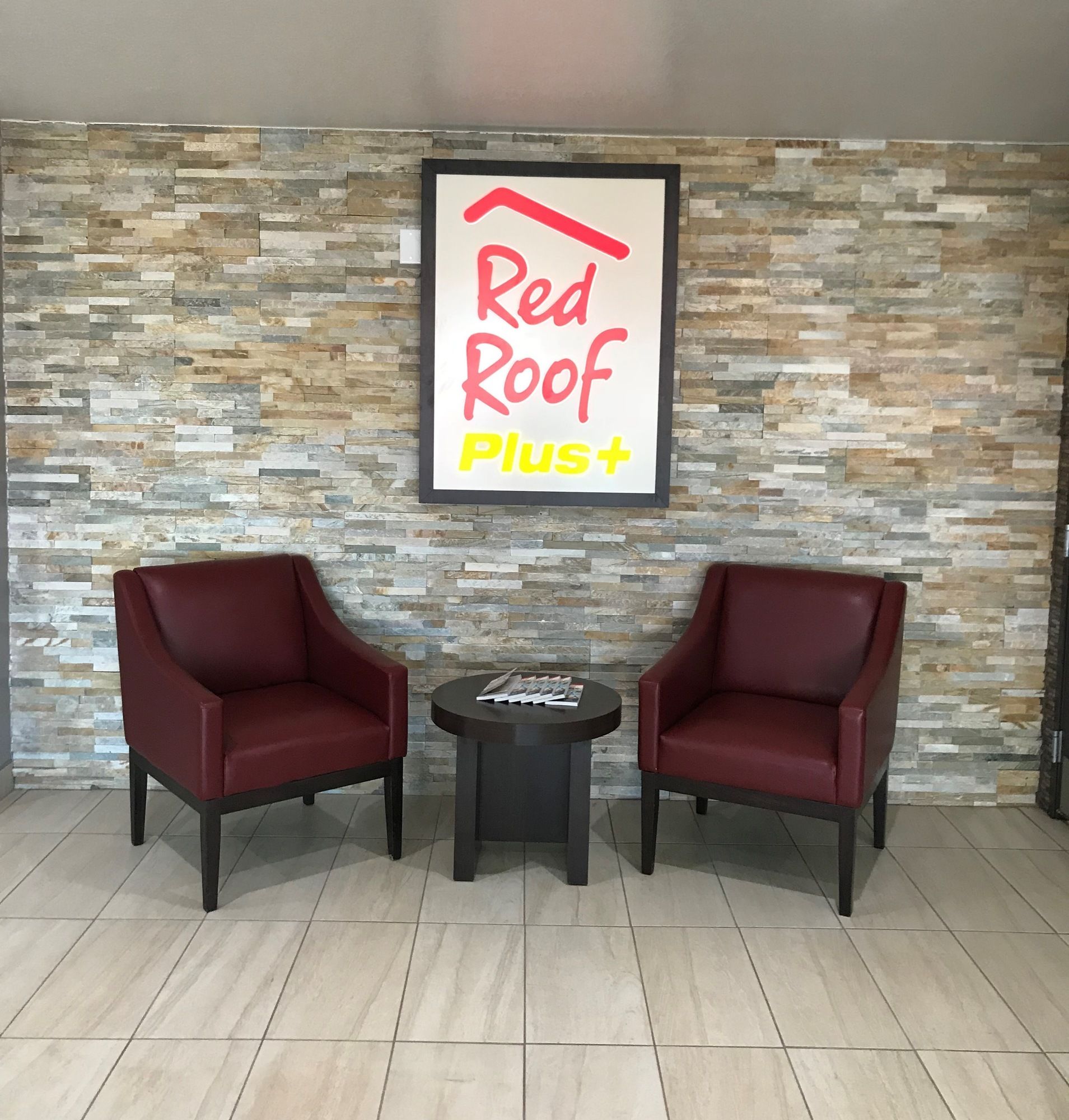 Фото Red Roof Inn Plus+ Fort Worth - Burleson