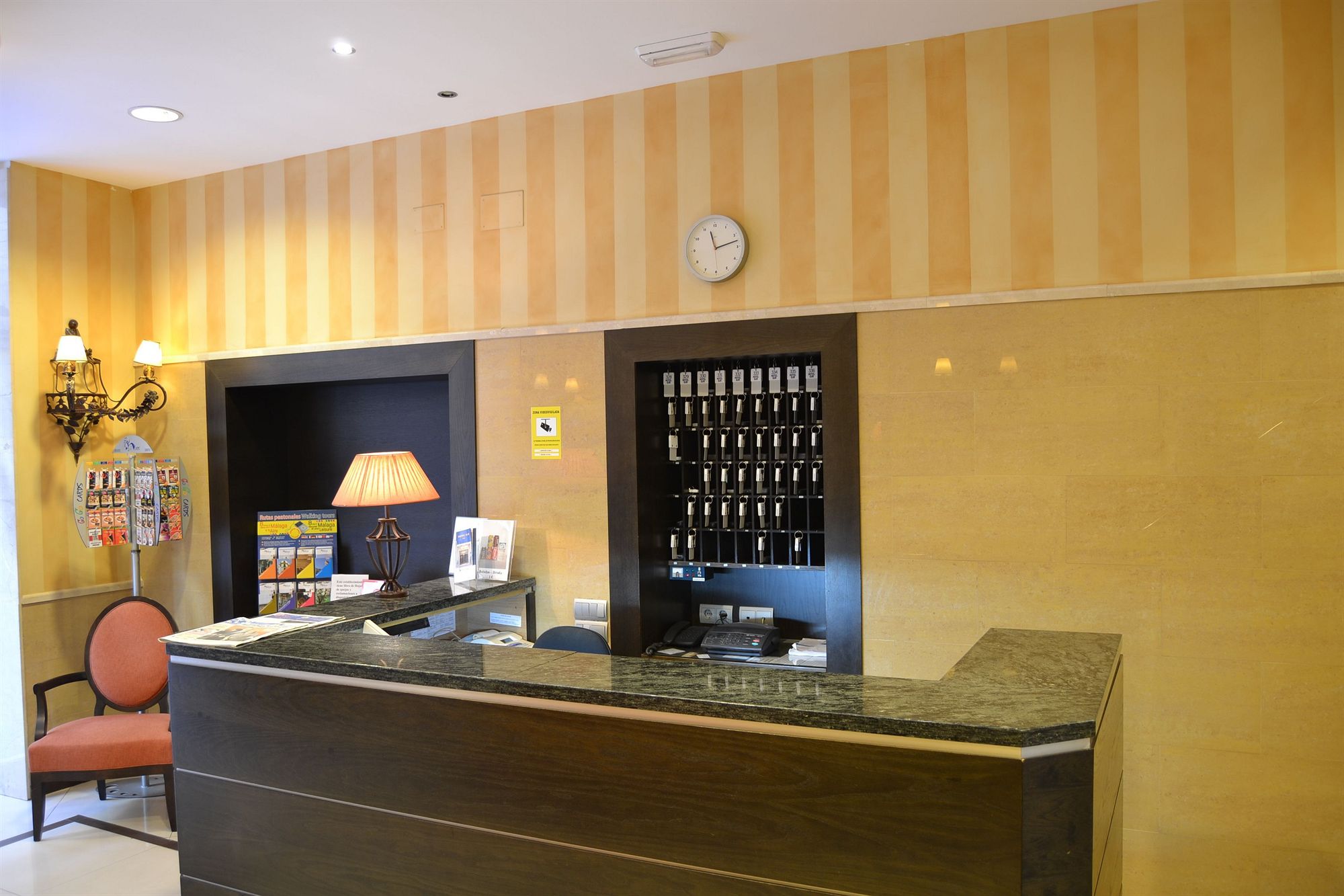 Фото Hotel Sur Málaga