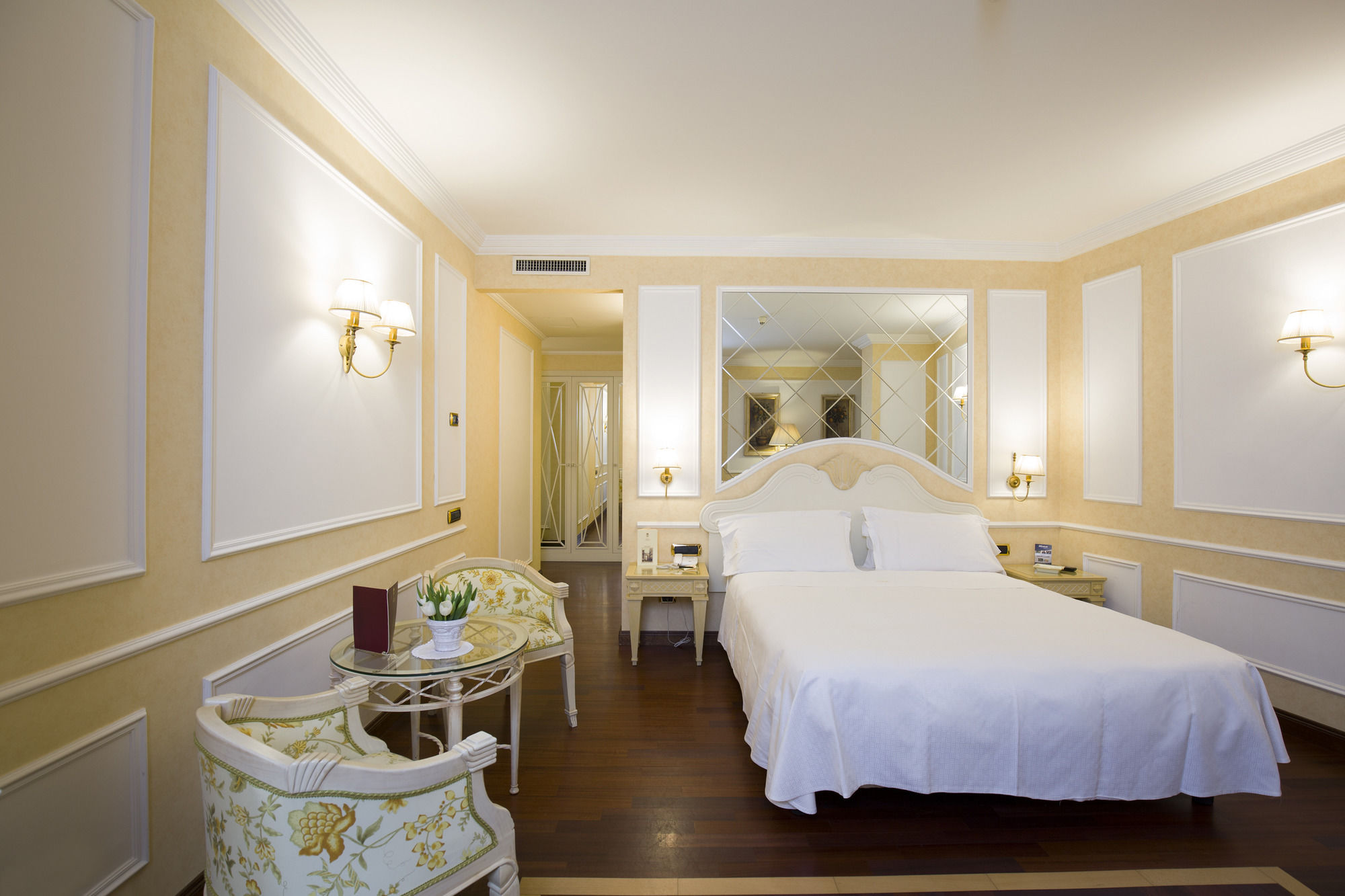 Фото Palazzo Alabardieri