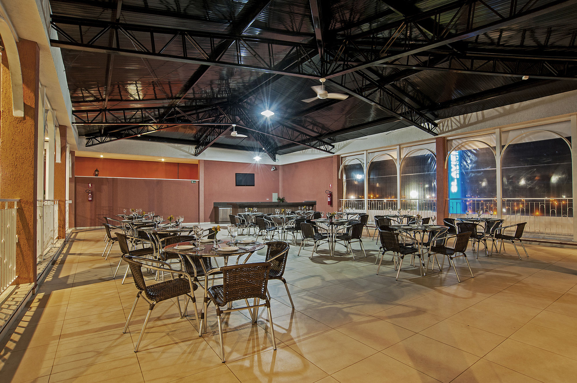 Фото The Hill Executive