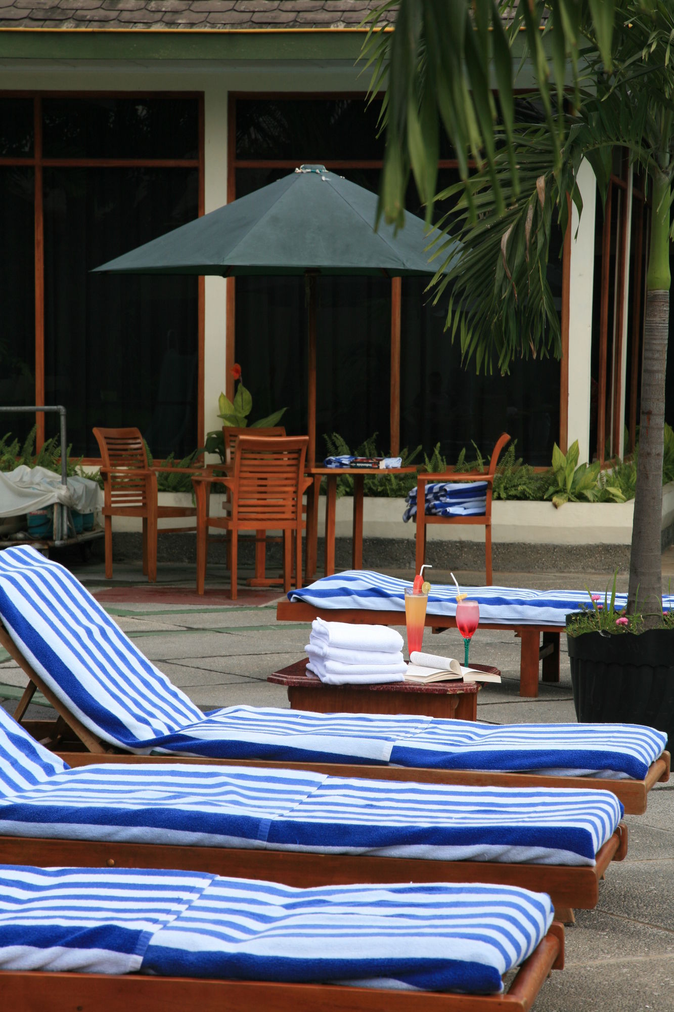 Фото Kusuma Sahid Prince Hotel