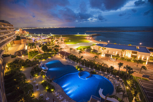 Внешний вид отеля Hilton Okinawa Chatan Resort в Тятане, фото 2