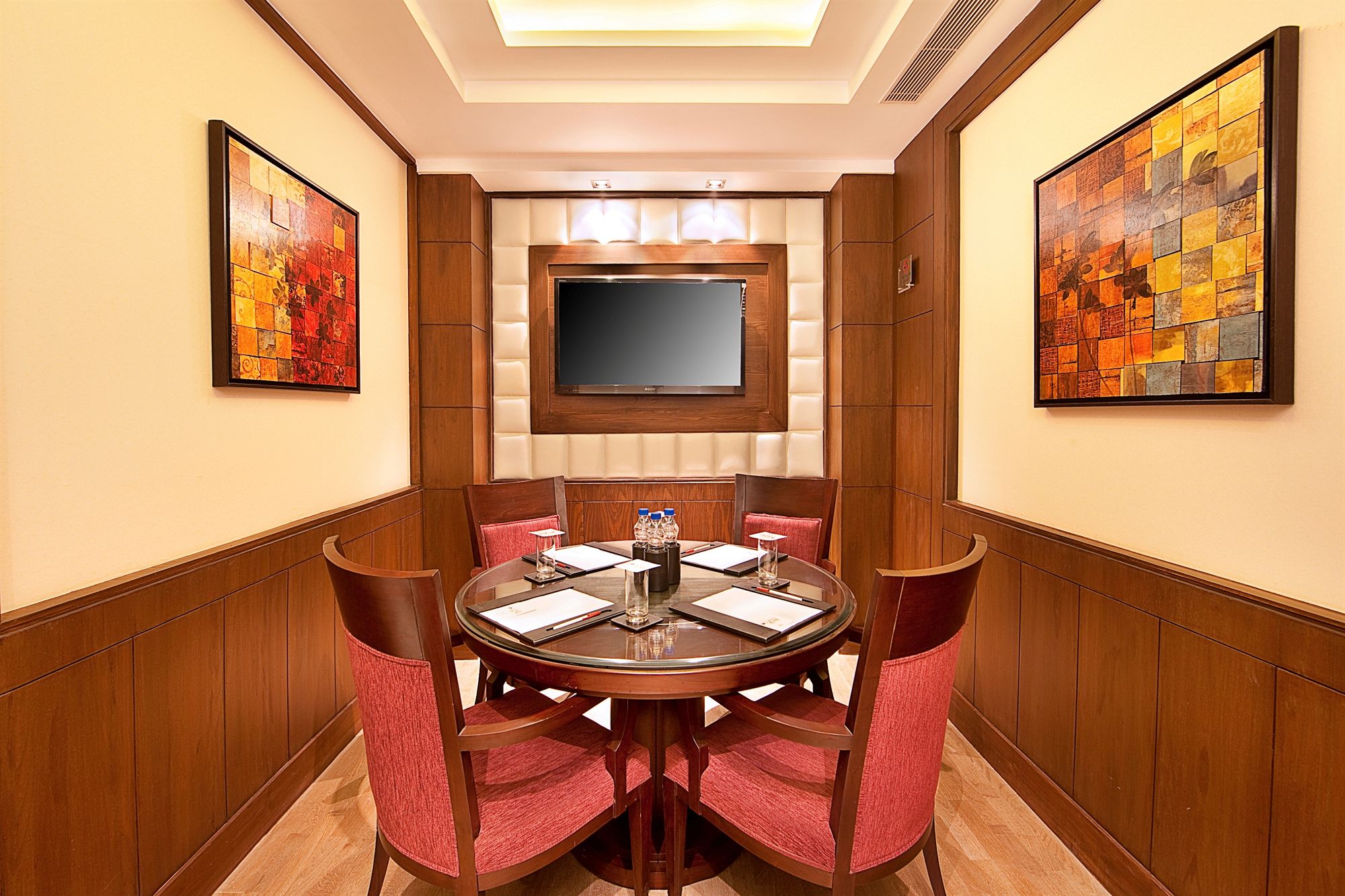 Фото The Fern Residency Gurgaon