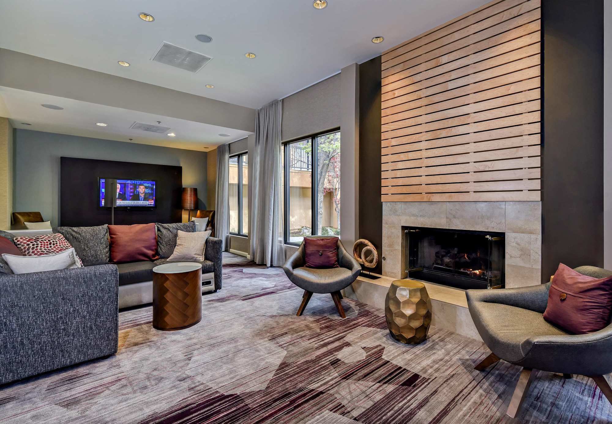 Фото Courtyard by Marriott Downtown Boise