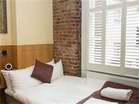 Фото The Melville Hotel by Rokxy - Kings Cross