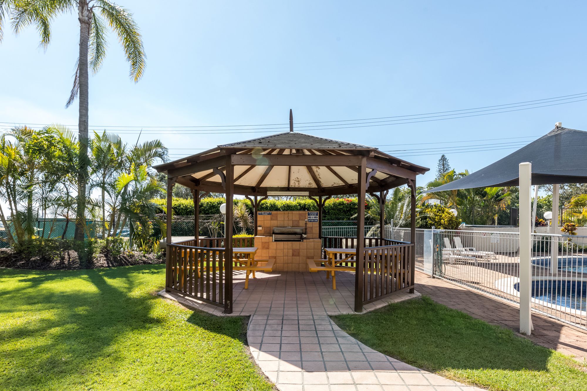 Фото Palmerston Tower Holiday Apartments