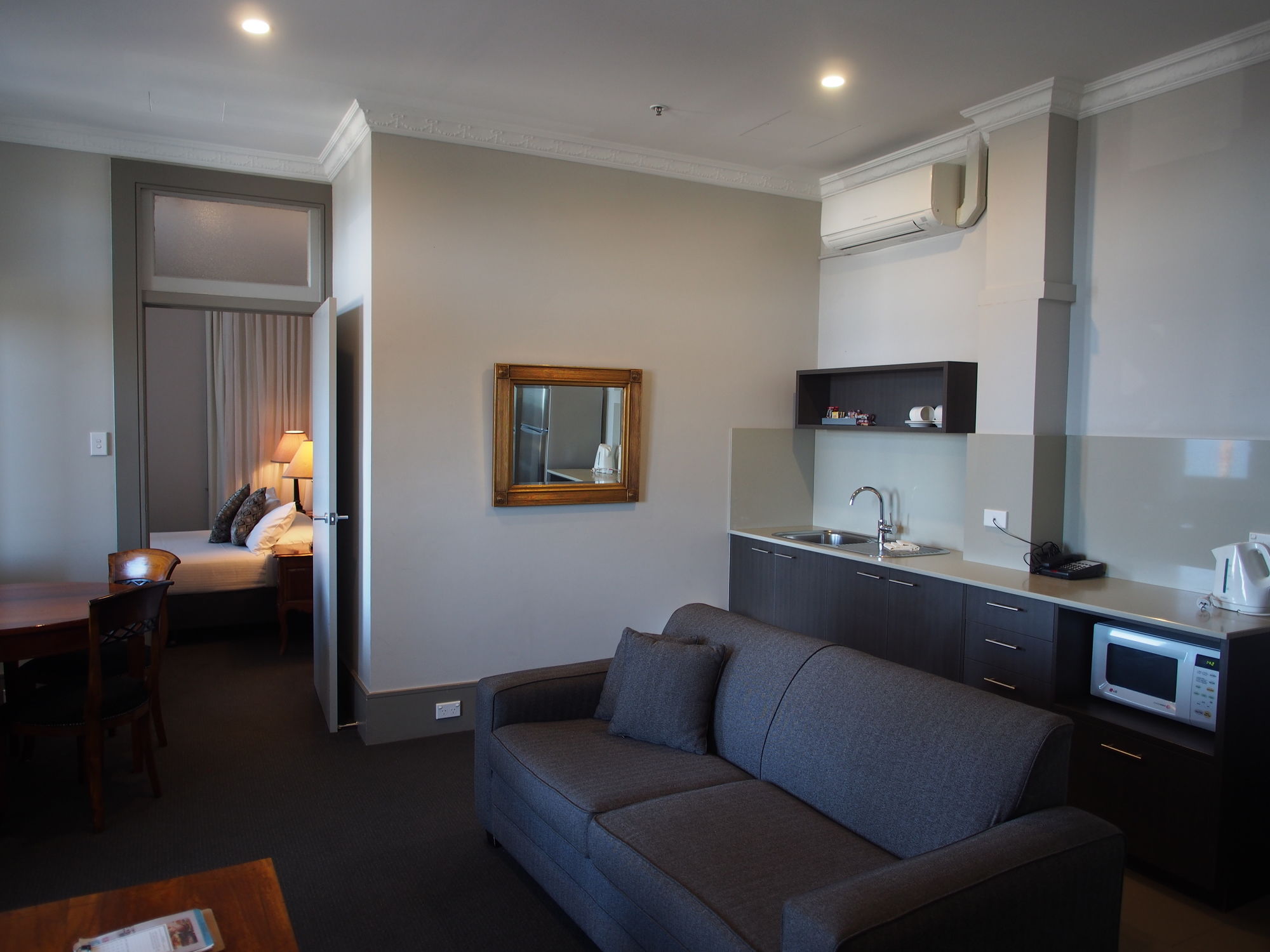 Фото Hotel Bondi