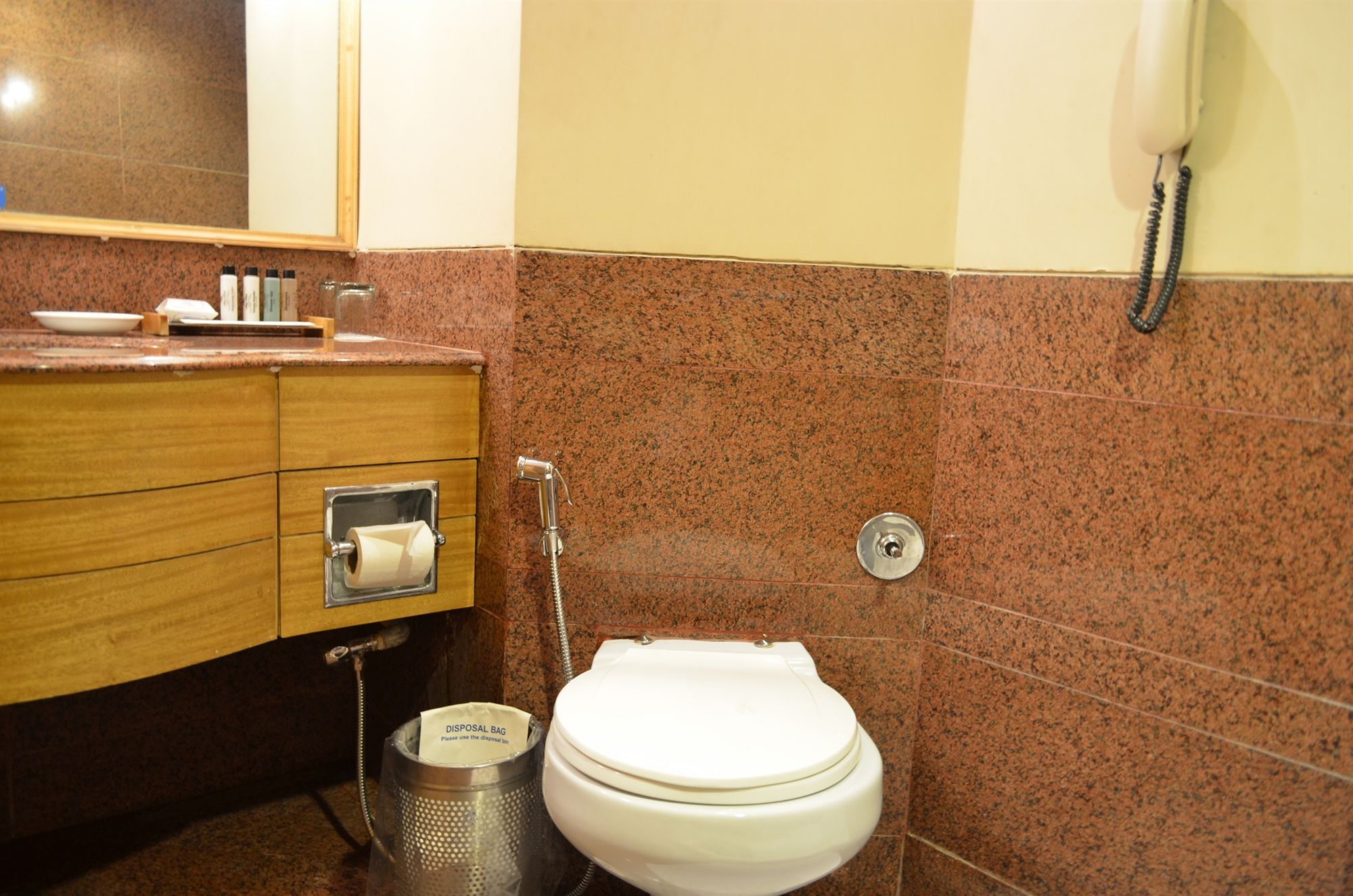 Фото The Maya Hotel