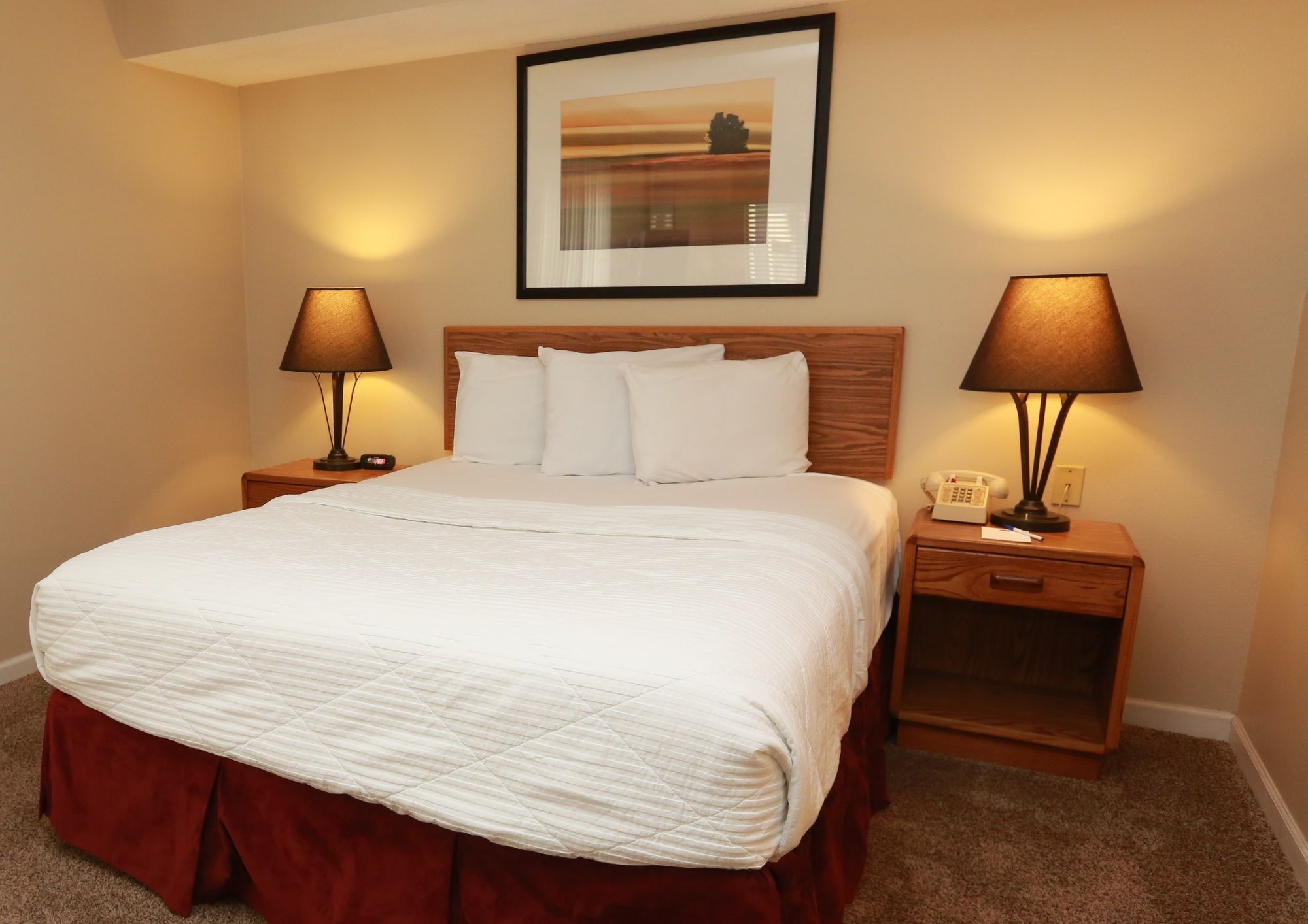 Фото Sterling Hotel and Suites