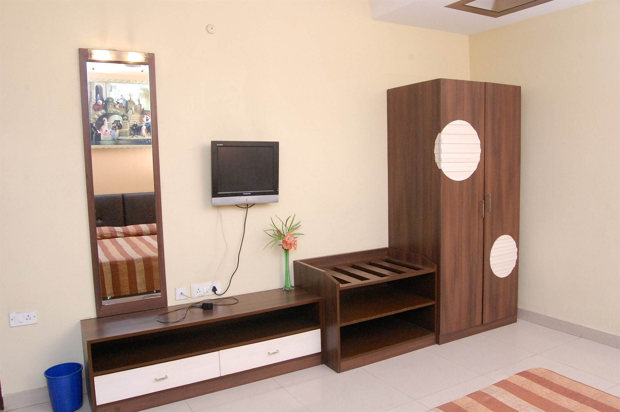 Фото Hotel Rushabh Home