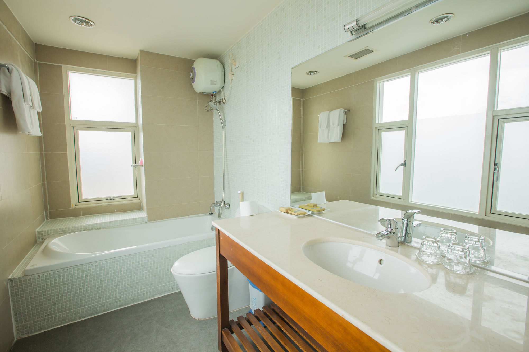 Фото Vinh Trung Plaza Apartments - Hotel