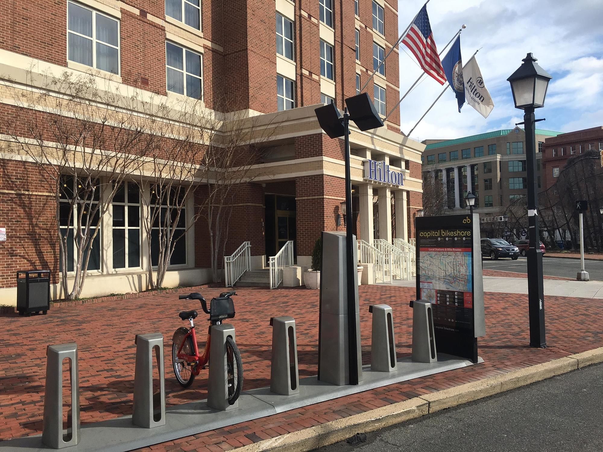 Фото Hilton Alexandria Old Town