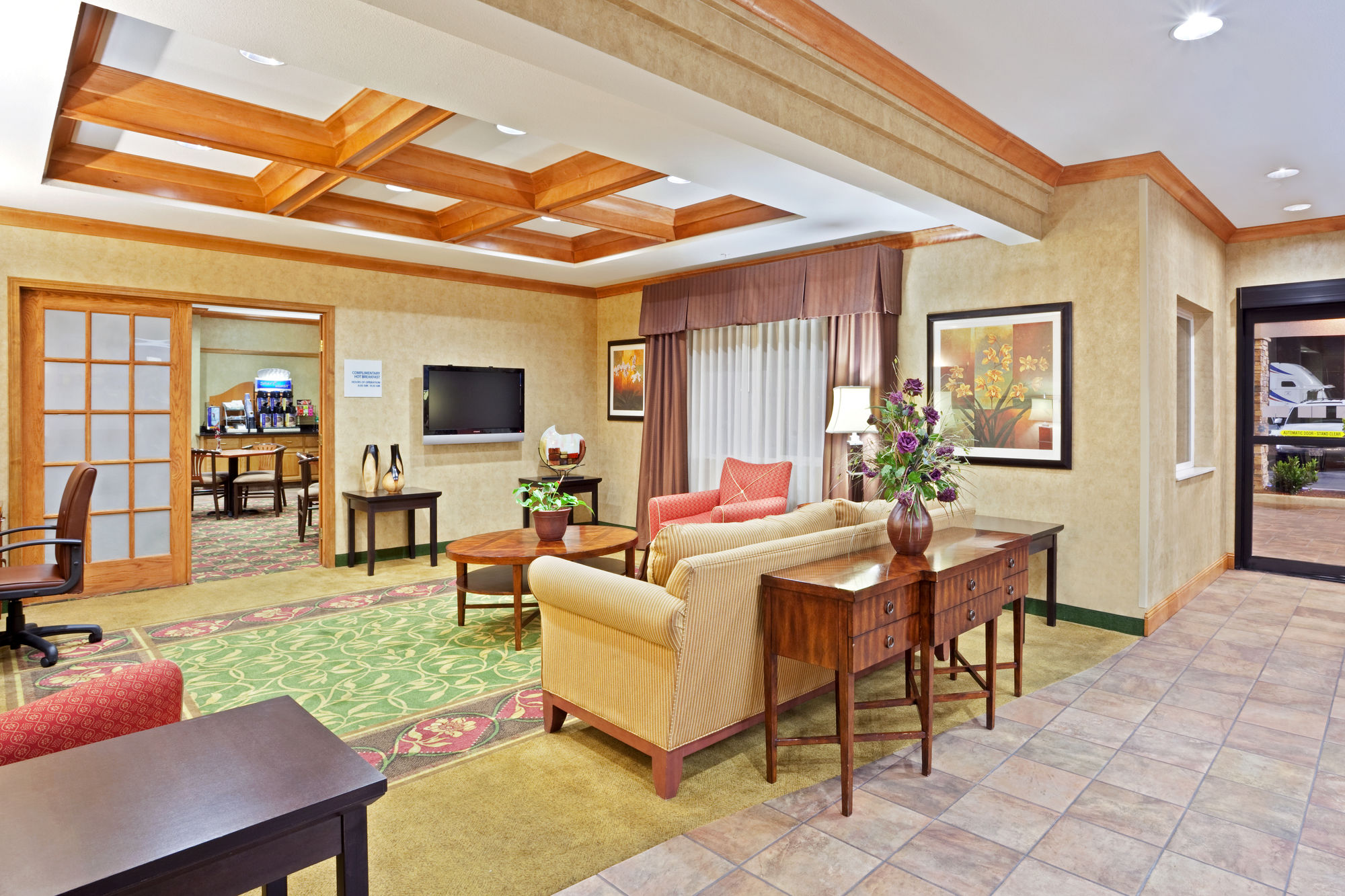 Фото Clarion Pointe Medford