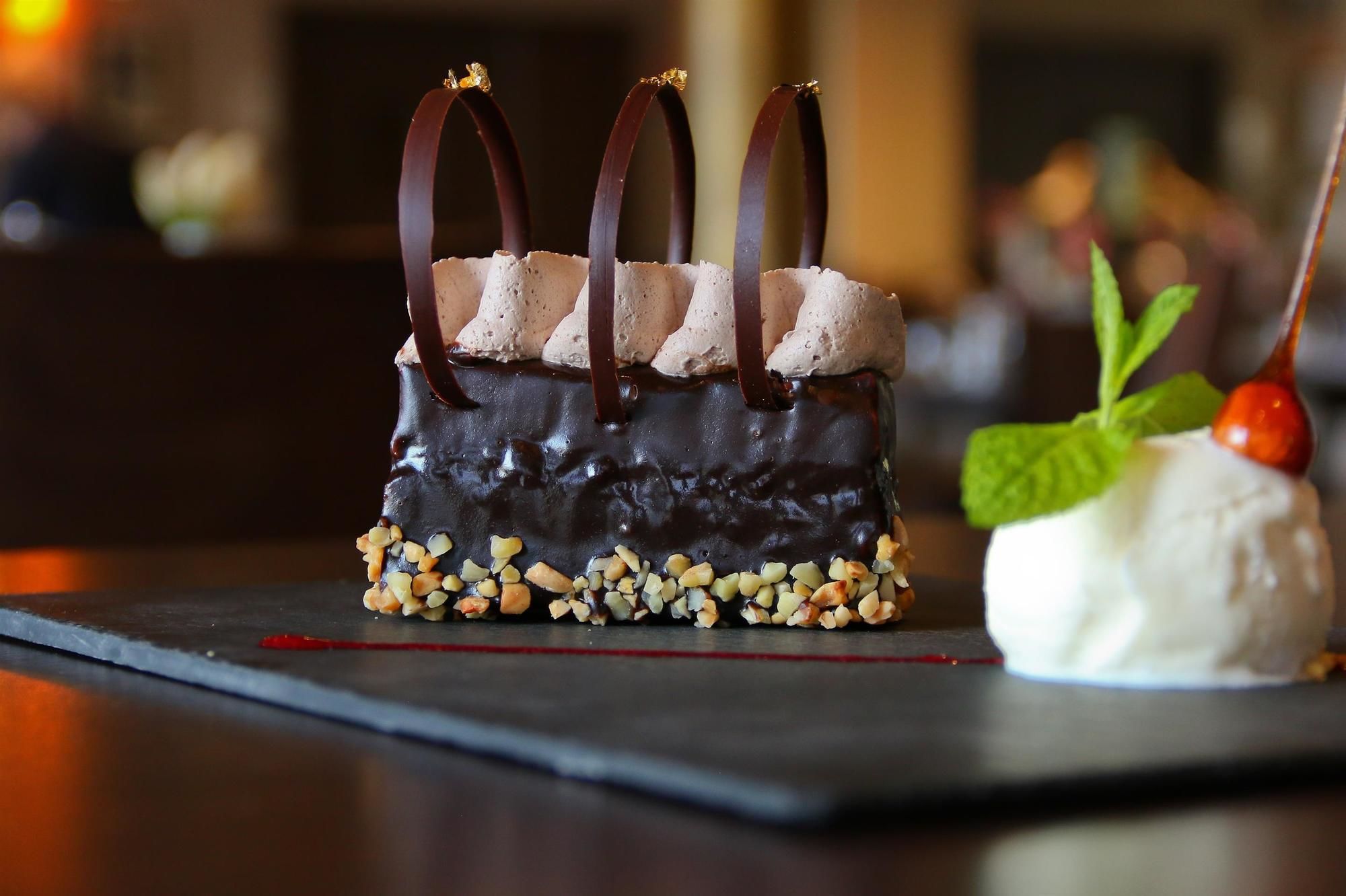 Фото Best Western Plus Hôtel & SPA de Chassieu