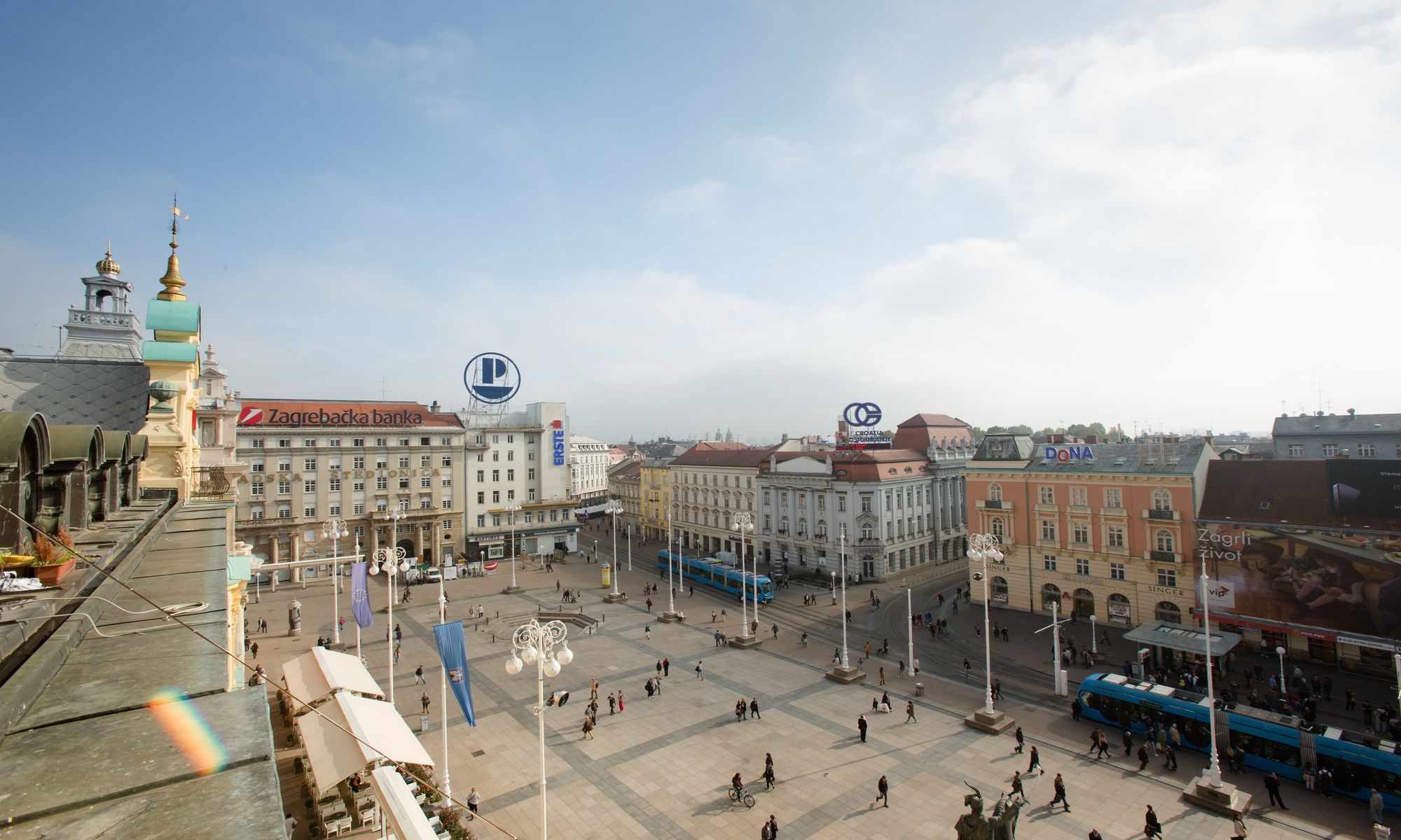 Фото Angel Main Square