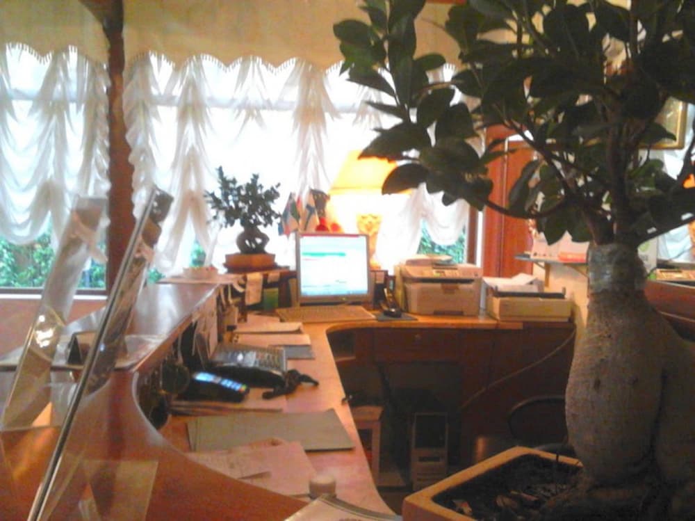 Фото Green Park Hotel